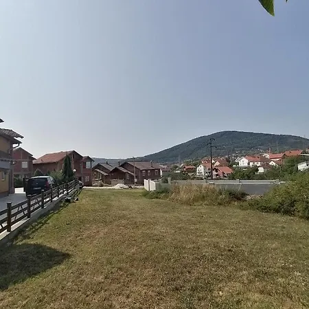 Panorama Apartment *